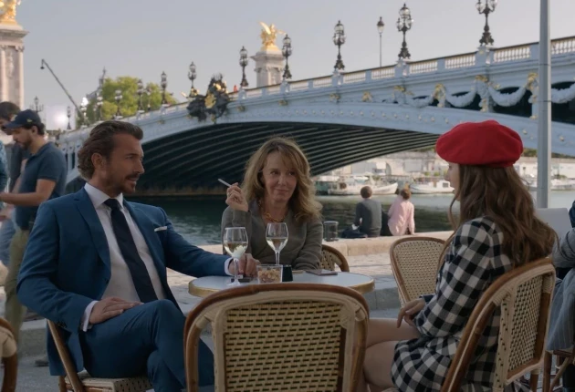 Картинка из сериала Эмили в Париже 1 сезон 3 серия