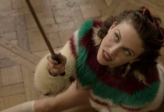 Кадры из сериала Эмили в Париже 1 сезон