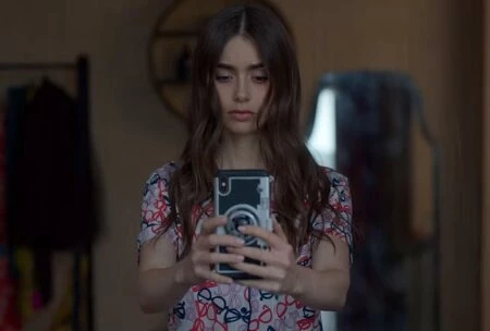 Превью сериала Эмили в Париже с 2020 года